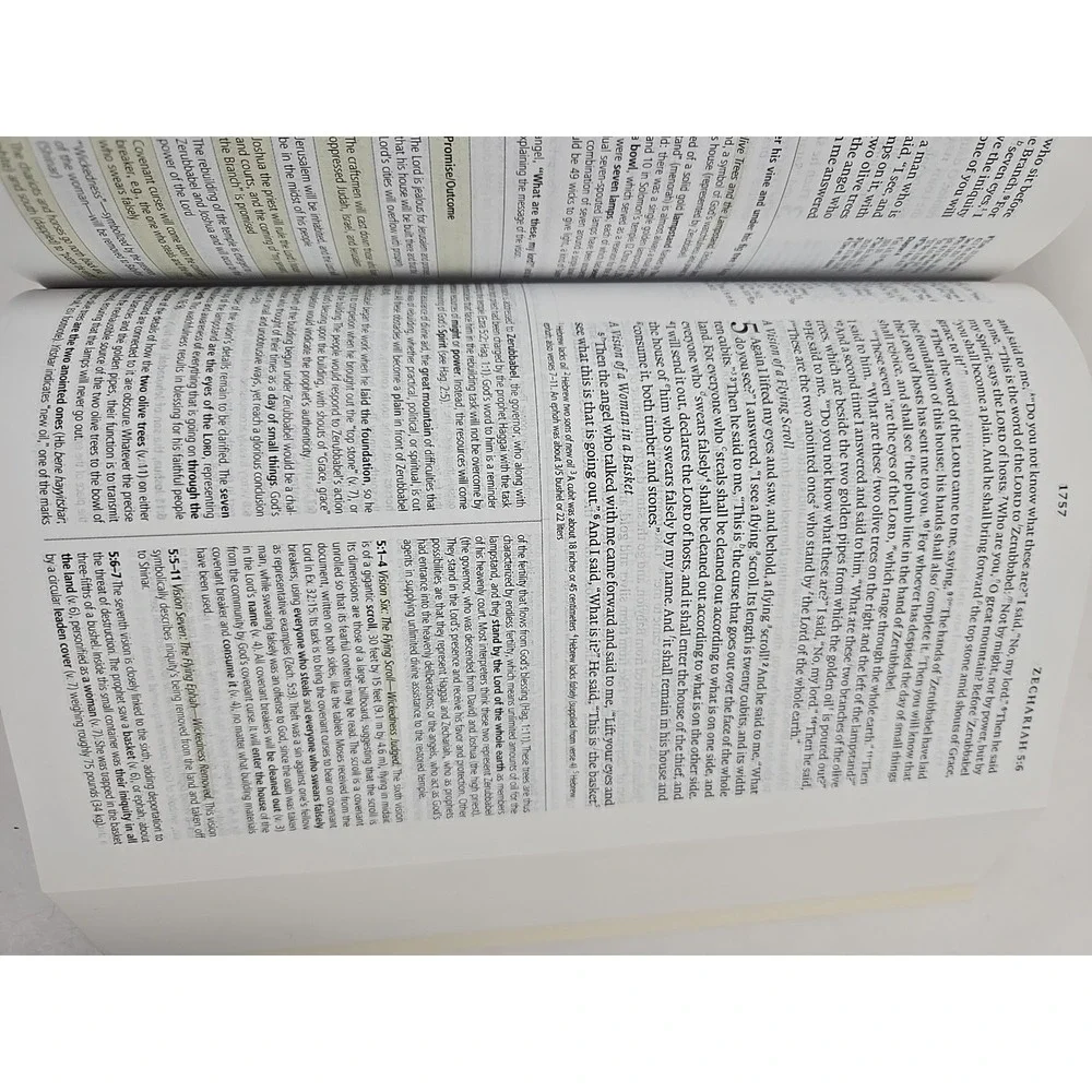 ESV Study Bible, Personal Size (Paperback): Holy Bible, English Standard Version
